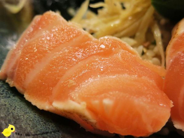 【台北】小六食堂日式料理-傳說中的名店、新鮮吃的到-炙燒鮭魚、比目魚