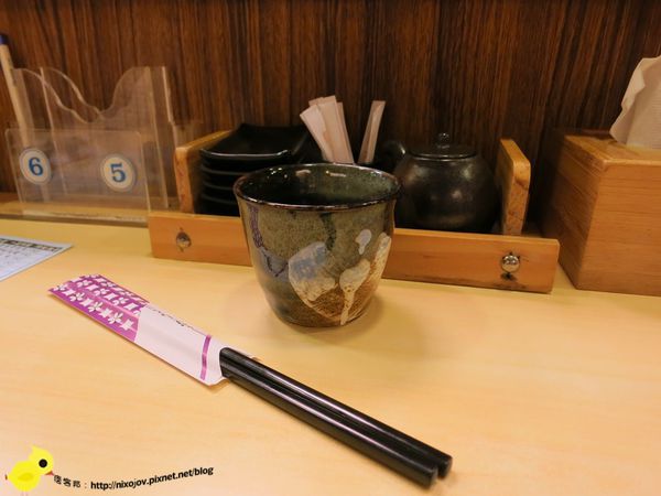 【台北】小六食堂日式料理-傳說中的名店、新鮮吃的到-炙燒鮭魚、比目魚