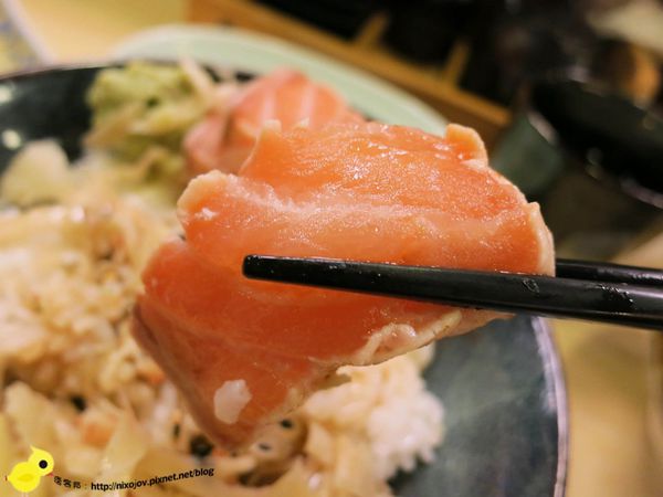 【台北】小六食堂日式料理-傳說中的名店、新鮮吃的到-炙燒鮭魚、比目魚