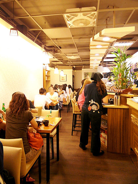 小六食堂:【行天宮站】小六食堂。排隊排到天荒地老