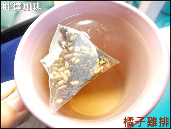 胖達咖啡輕食館 早午餐 下午茶專賣：口碑NO.26-台中-胖達咖啡輕食館-可愛熊貓拉花