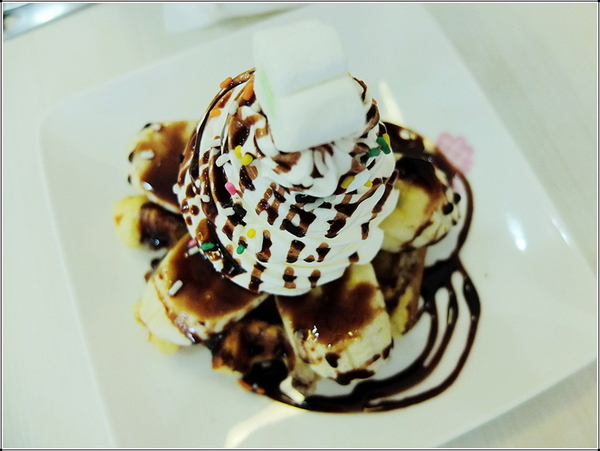 玻爾鬆餅(敦南店)：【團購券】我在「玻爾」遇見清脆甜蜜的珍珠糖鬆餅ღ