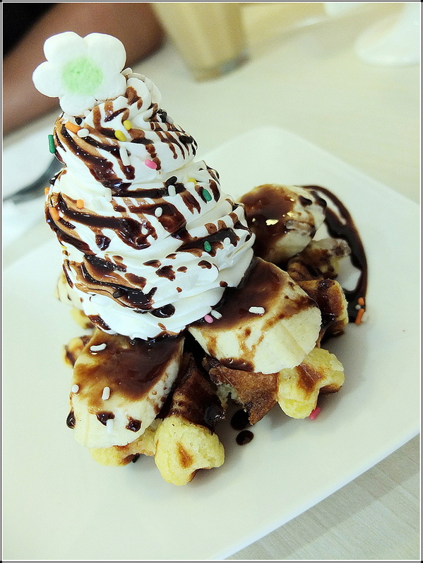 玻爾鬆餅(敦南店)：【團購券】我在「玻爾」遇見清脆甜蜜的珍珠糖鬆餅ღ