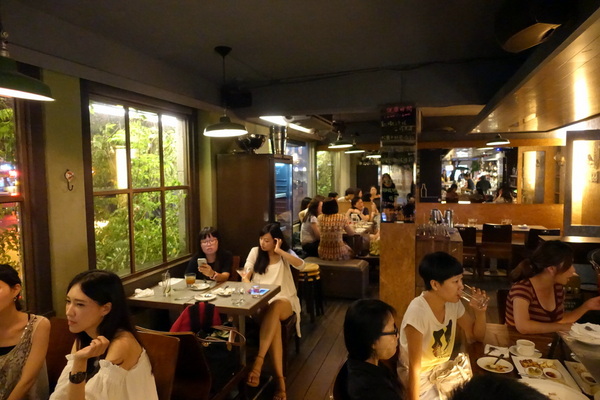 Trio café 三重奏:(胖樺食記)華山文創推薦酒吧”Trio Café三重奏”/捷運忠孝新生/調酒好喝餐點美味