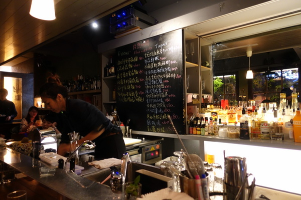 Trio café 三重奏:(胖樺食記)華山文創推薦酒吧”Trio Café三重奏”/捷運忠孝新生/調酒好喝餐點美味