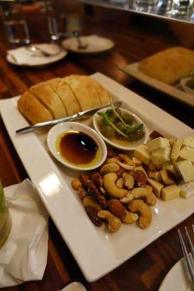 Trio café 三重奏:(胖樺食記)華山文創推薦酒吧”Trio Café三重奏”/捷運忠孝新生/調酒好喝餐點美味