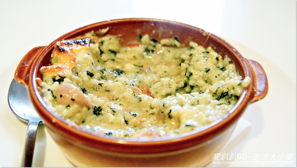 Oyami cafe:【食記/台北市】夏天就是要吃芒果鬆餅