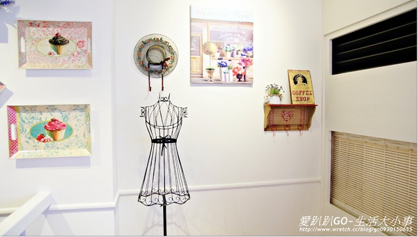 Oyami cafe:【食記/台北市】夏天就是要吃芒果鬆餅