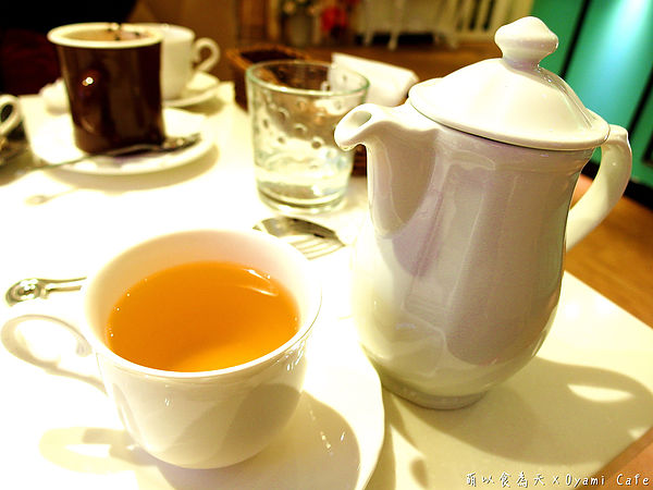 Oyami cafe：《試吃》巷弄中的Tiffany藍，女孩們尖叫吧！【Oyami Cafe】（西門町、鄉村風、咖啡、下午茶、甜點、義大利麵、捷運西門站）