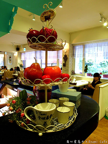 Oyami cafe：《試吃》巷弄中的Tiffany藍，女孩們尖叫吧！【Oyami Cafe】（西門町、鄉村風、咖啡、下午茶、甜點、義大利麵、捷運西門站）