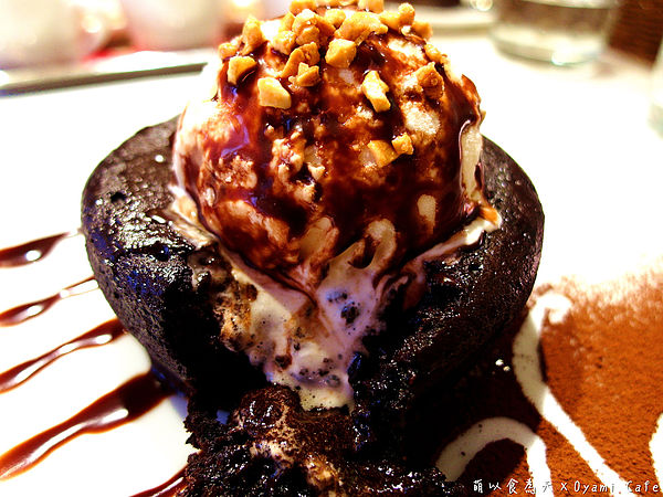 Oyami cafe：《試吃》巷弄中的Tiffany藍，女孩們尖叫吧！【Oyami Cafe】（西門町、鄉村風、咖啡、下午茶、甜點、義大利麵、捷運西門站）