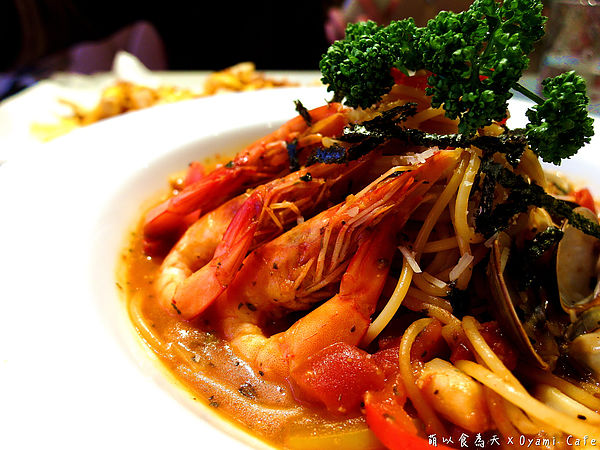 Oyami cafe：《試吃》巷弄中的Tiffany藍，女孩們尖叫吧！【Oyami Cafe】（西門町、鄉村風、咖啡、下午茶、甜點、義大利麵、捷運西門站）