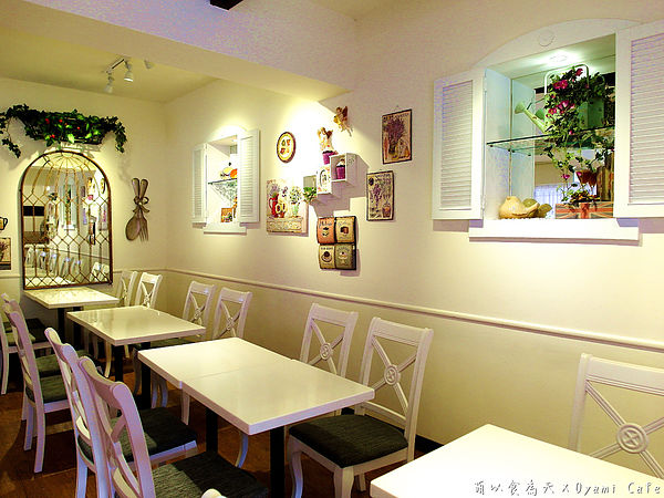 Oyami cafe：《試吃》巷弄中的Tiffany藍，女孩們尖叫吧！【Oyami Cafe】（西門町、鄉村風、咖啡、下午茶、甜點、義大利麵、捷運西門站）