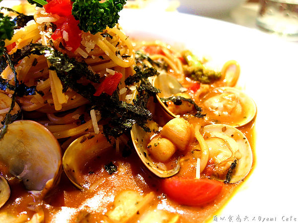 Oyami cafe：《試吃》巷弄中的Tiffany藍，女孩們尖叫吧！【Oyami Cafe】（西門町、鄉村風、咖啡、下午茶、甜點、義大利麵、捷運西門站）