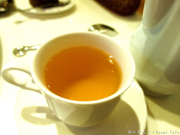 Oyami cafe：《試吃》巷弄中的Tiffany藍，女孩們尖叫吧！【Oyami Cafe】（西門町、鄉村風、咖啡、下午茶、甜點、義大利麵、捷運西門站）