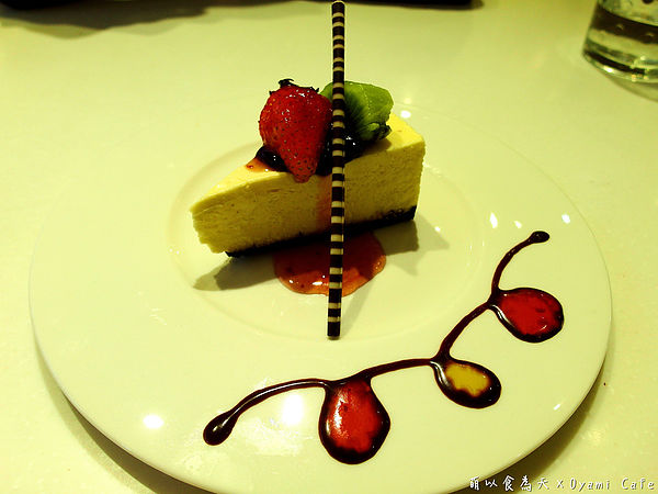 Oyami cafe：《試吃》巷弄中的Tiffany藍，女孩們尖叫吧！【Oyami Cafe】（西門町、鄉村風、咖啡、下午茶、甜點、義大利麵、捷運西門站）