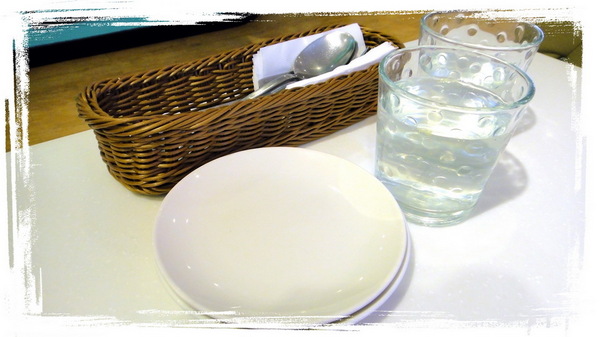 Oyami cafe：【台北西門】在Oyami cafe找到屬於你的白馬王子