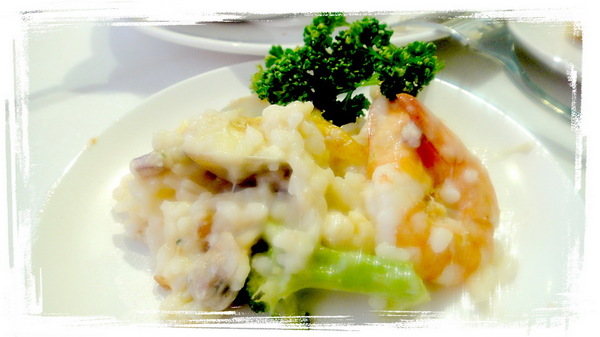 Oyami cafe：【台北西門】在Oyami cafe找到屬於你的白馬王子