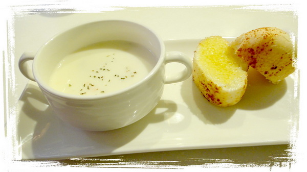 Oyami cafe：【台北西門】在Oyami cafe找到屬於你的白馬王子