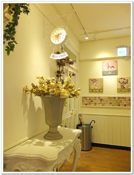 Oyami cafe：【Oyami cafe】 Mafia酸甜初體驗ღ超有料的海鮮燉飯ღ盆栽咖啡超好喝ღ