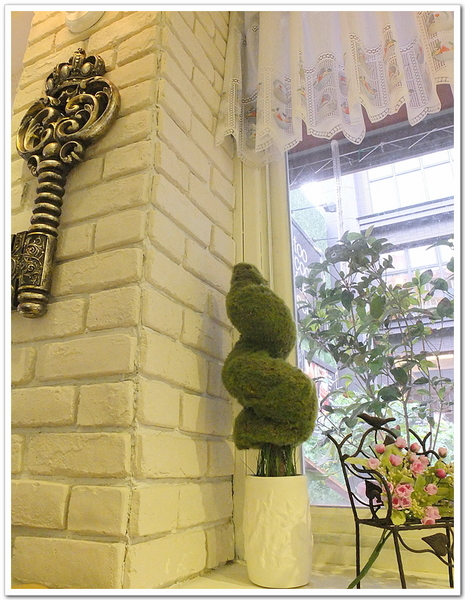 Oyami cafe：【Oyami cafe】 Mafia酸甜初體驗ღ超有料的海鮮燉飯ღ盆栽咖啡超好喝ღ