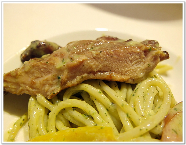 Oyami cafe：【Oyami cafe】 Mafia酸甜初體驗ღ超有料的海鮮燉飯ღ盆栽咖啡超好喝ღ