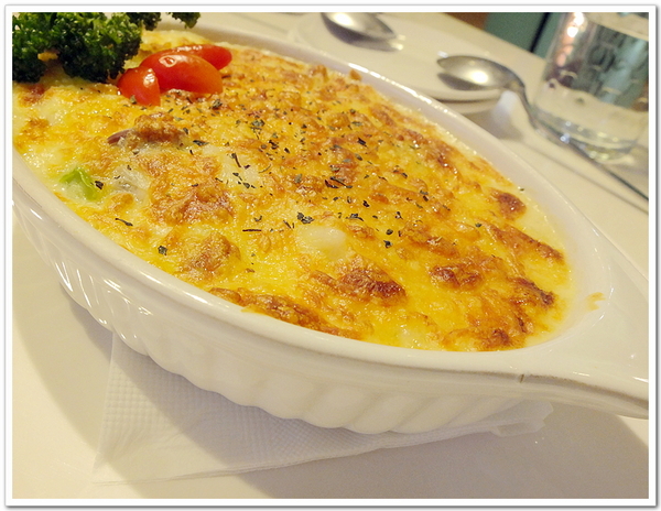 Oyami cafe：【Oyami cafe】 Mafia酸甜初體驗ღ超有料的海鮮燉飯ღ盆栽咖啡超好喝ღ