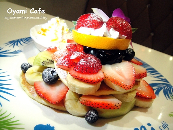 Oyami cafe：【台北市萬華區/食記】 西門町下午茶咖啡 / 鬆餅 / 義大利麵 ✿✿ Oyami Cafe ✿✿