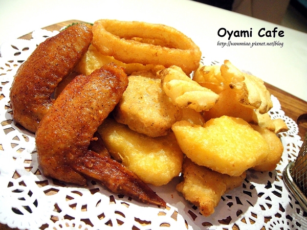 Oyami cafe：【台北市萬華區/食記】 西門町下午茶咖啡 / 鬆餅 / 義大利麵 ✿✿ Oyami Cafe ✿✿