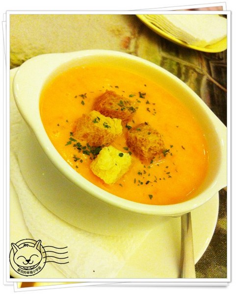 Hot Shock 哈燒庫美式餐廳:【星羽是吃貨-台中】服務貼心,吮指回味水牛城辣雞翅~Hot Shock 哈燒庫美式餐廳。