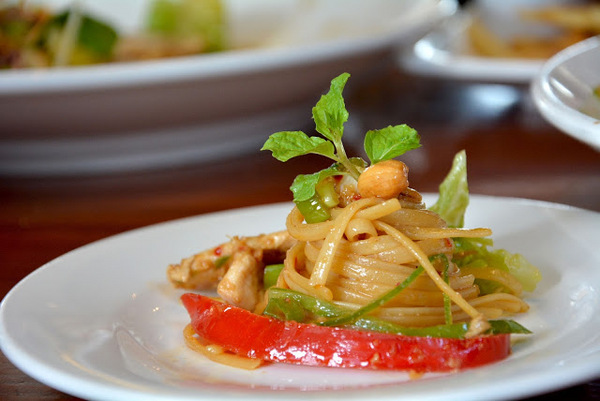 T.G.I.Friday's 星期五美式餐廳(阪急旗艦店)：[美食]TGI FRIDAYS 阪急旗艦店