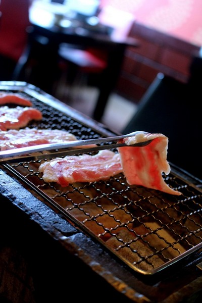 鑽木取火日式燒肉(新莊泰林店):【美食。新北】中秋過了,也要繼續吃烤肉 ❤鑽木取火❤