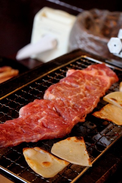 鑽木取火日式燒肉(新莊泰林店):【美食。新北】中秋過了,也要繼續吃烤肉 ❤鑽木取火❤