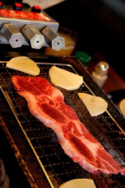 鑽木取火日式燒肉(新莊泰林店):【美食。新北】中秋過了,也要繼續吃烤肉 ❤鑽木取火❤