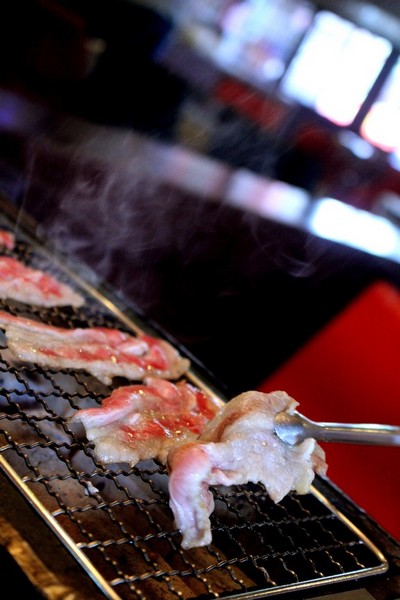 鑽木取火日式燒肉(新莊泰林店):【美食。新北】中秋過了,也要繼續吃烤肉 ❤鑽木取火❤