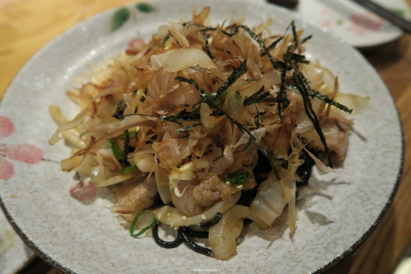 顛 居酒屋(石牌店)：台北 捷運石牌站 顛居酒屋~從來沒讓人失望的超好吃牛肋條