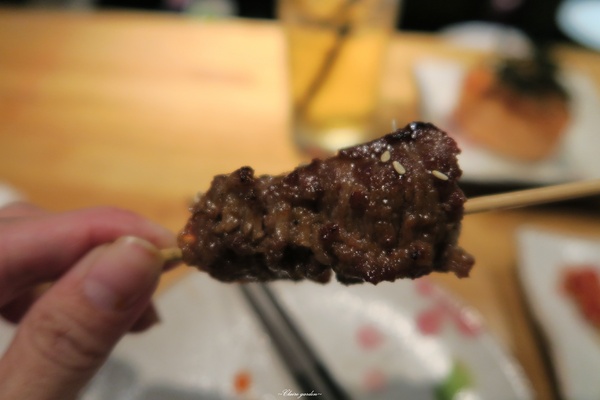 顛 居酒屋(石牌店)：台北 捷運石牌站 顛居酒屋~從來沒讓人失望的超好吃牛肋條