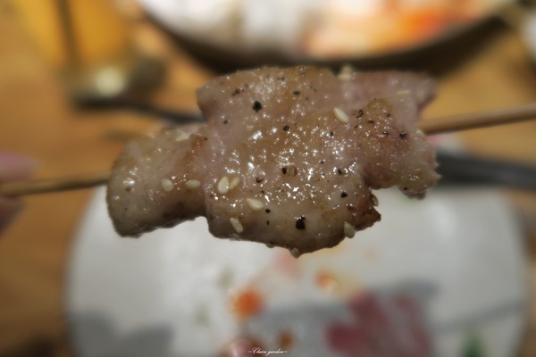 顛 居酒屋(石牌店)：台北 捷運石牌站 顛居酒屋~從來沒讓人失望的超好吃牛肋條