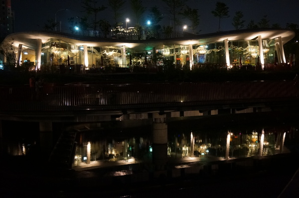 秋紅谷廣場:遊記:秋紅谷景觀生態公園