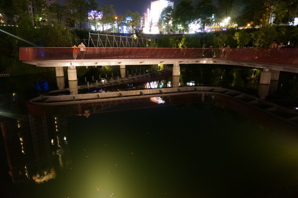 秋紅谷廣場:遊記:秋紅谷景觀生態公園