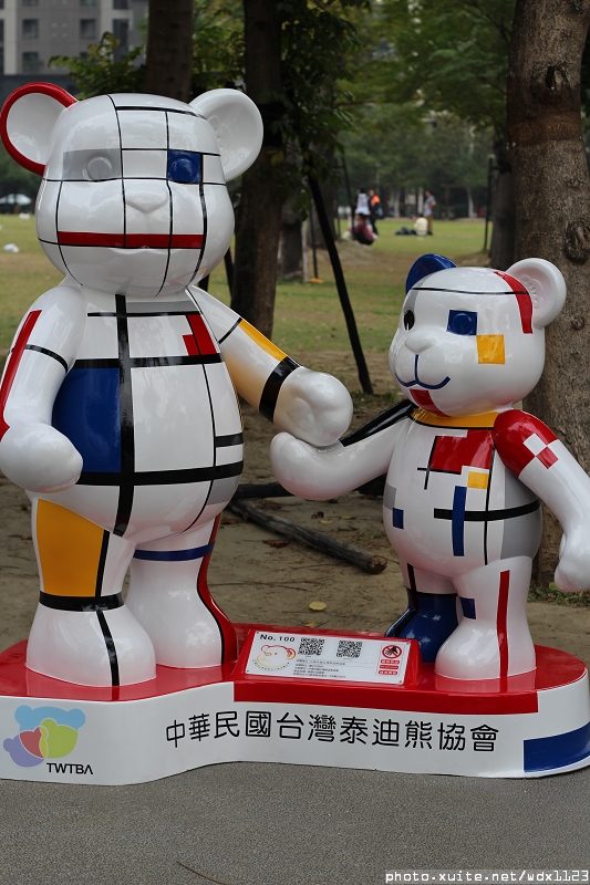 2014泰迪熊台中樂活嘉年華:2014泰迪熊樂活嘉年華✪100+2親子熊到齊❤金古錐~103.12.09更新