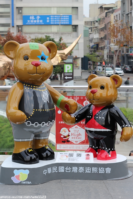 2014泰迪熊台中樂活嘉年華:2014泰迪熊樂活嘉年華✪100+2親子熊到齊❤金古錐~103.12.09更新