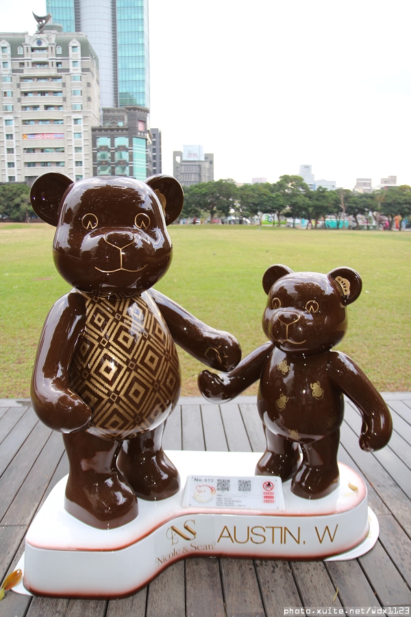 2014泰迪熊台中樂活嘉年華:2014泰迪熊樂活嘉年華✪100+2親子熊到齊❤金古錐~103.12.09更新