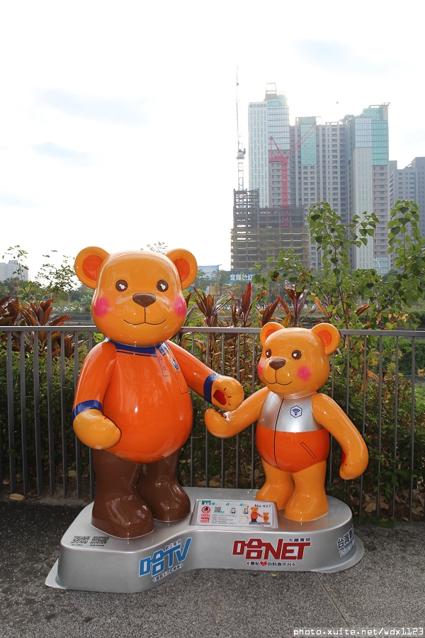 2014泰迪熊台中樂活嘉年華:2014泰迪熊樂活嘉年華✪100+2親子熊到齊❤金古錐~103.12.09更新