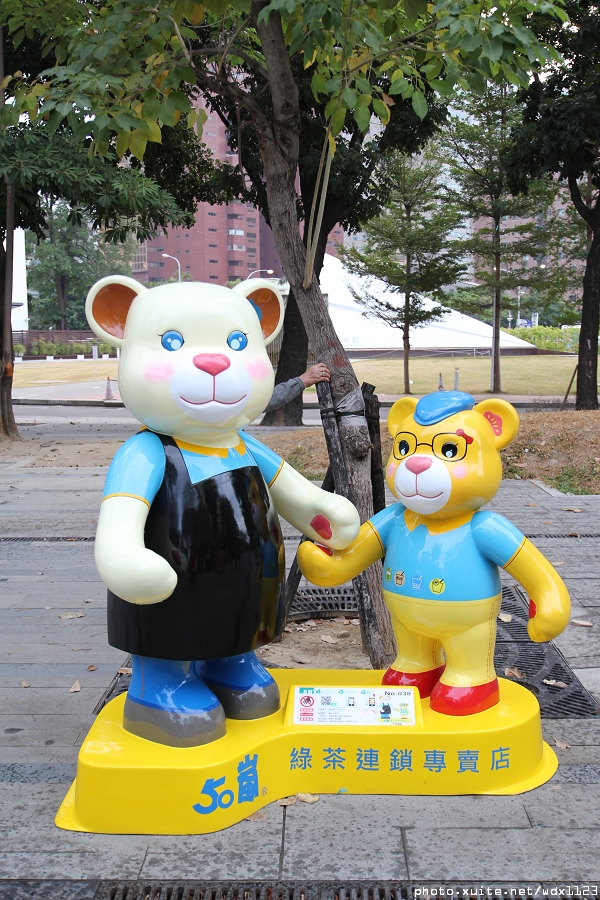 2014泰迪熊台中樂活嘉年華:2014泰迪熊樂活嘉年華✪100+2親子熊到齊❤金古錐~103.12.09更新