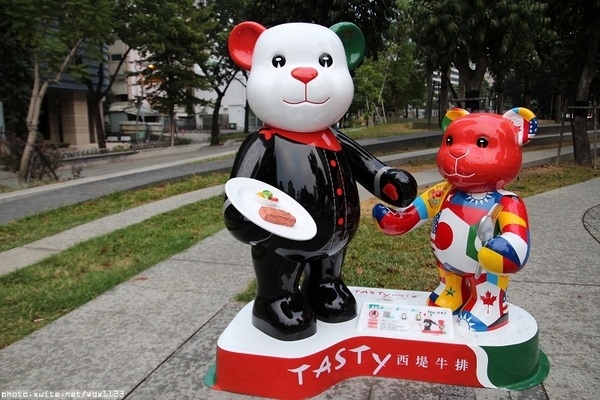 2014泰迪熊台中樂活嘉年華:2014泰迪熊樂活嘉年華✪100+2親子熊到齊❤金古錐~103.12.09更新