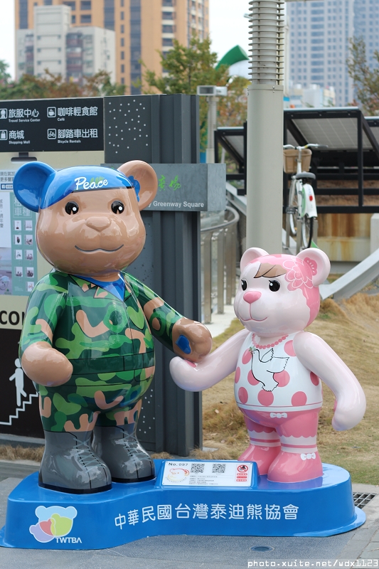 2014泰迪熊台中樂活嘉年華:2014泰迪熊樂活嘉年華✪100+2親子熊到齊❤金古錐~103.12.09更新