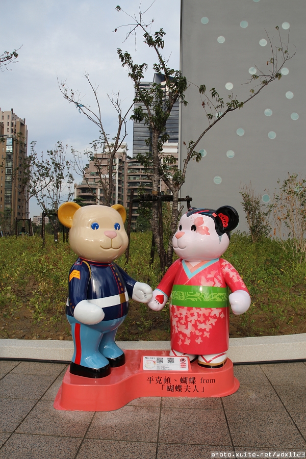 2014泰迪熊台中樂活嘉年華:2014泰迪熊樂活嘉年華✪100+2親子熊到齊❤金古錐~103.12.09更新