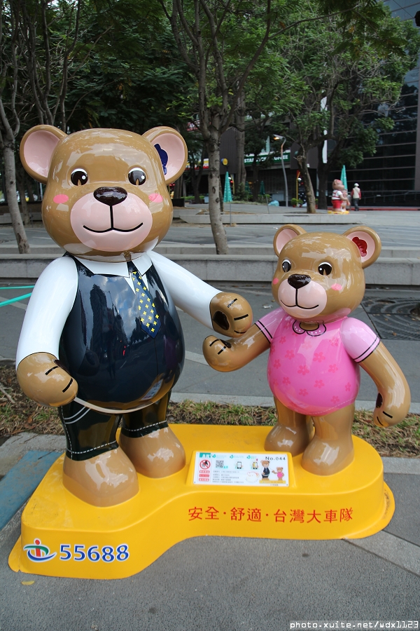 2014泰迪熊台中樂活嘉年華:2014泰迪熊樂活嘉年華✪100+2親子熊到齊❤金古錐~103.12.09更新