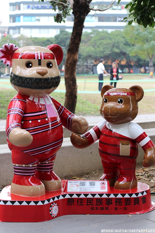 2014泰迪熊台中樂活嘉年華:2014泰迪熊樂活嘉年華✪100+2親子熊到齊❤金古錐~103.12.09更新